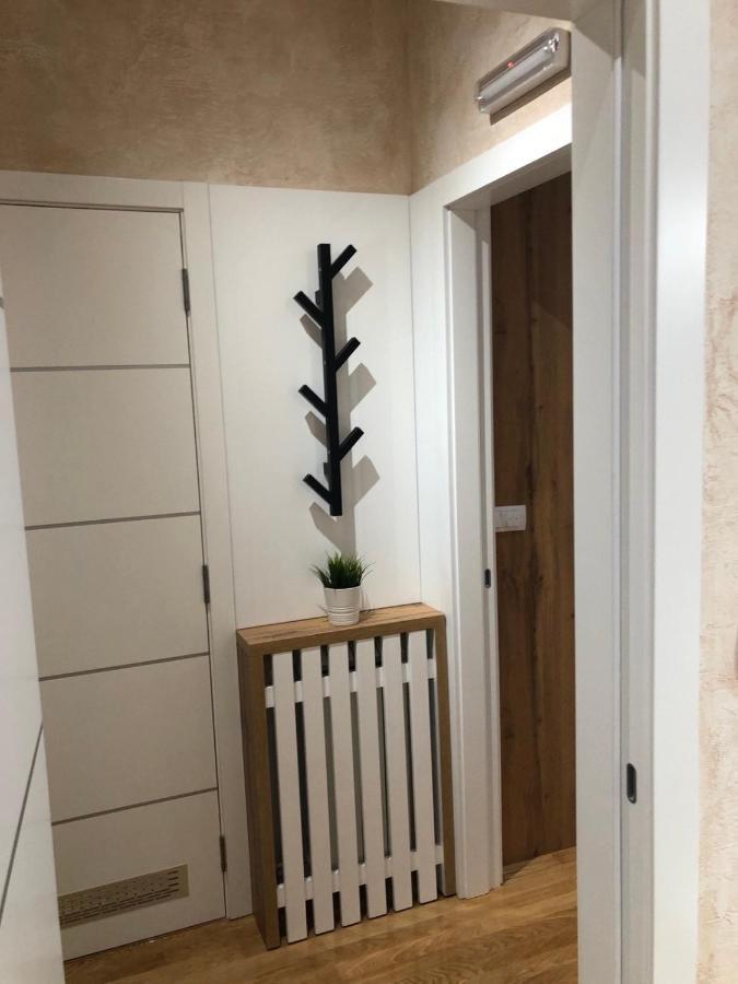 Lux Apartman 33 Kragujevac Exterior photo