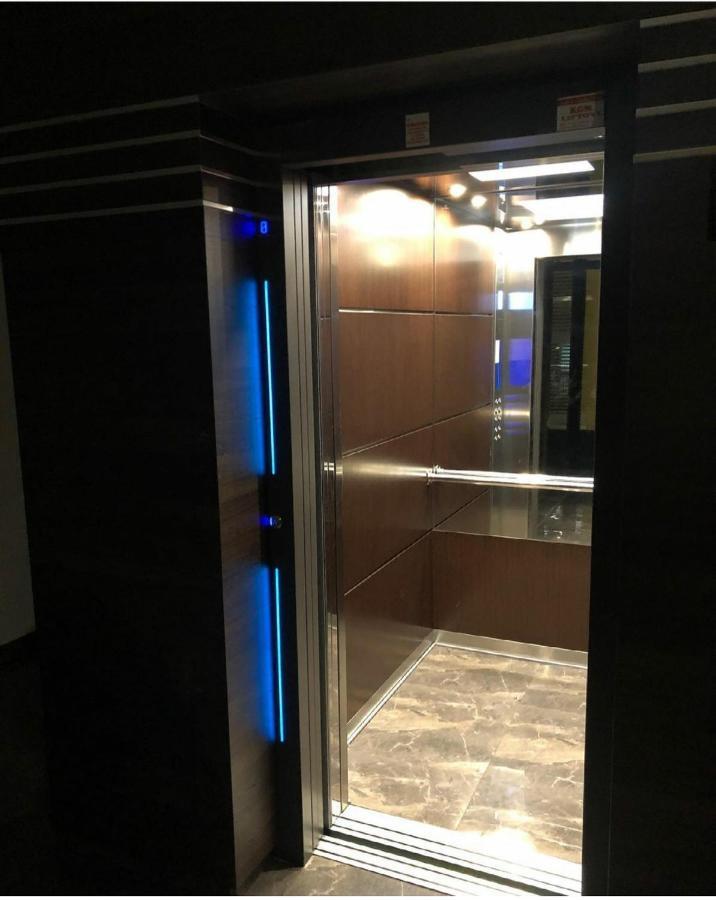 Lux Apartman 33 Kragujevac Exterior photo